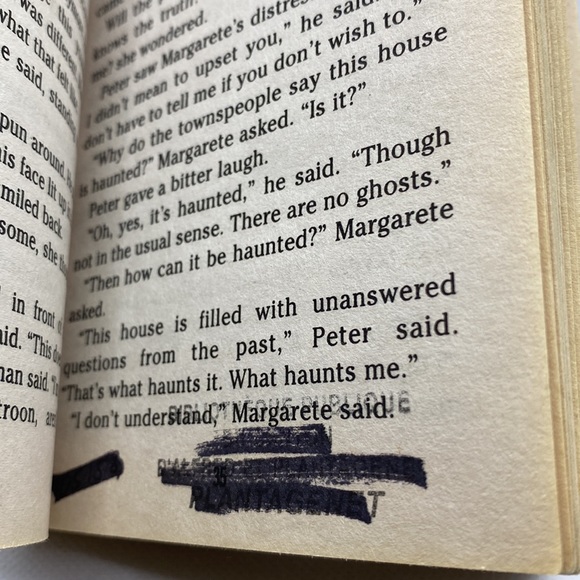 Fear Street Sagas: #16 The Hand of Power First Edition 1999 Softcover Book - Picture 13 of 16